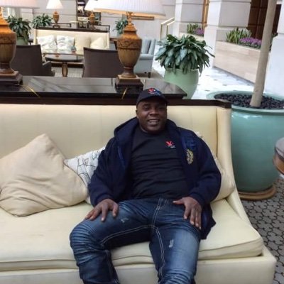 Frank Chikowore