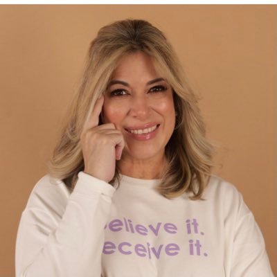 Luz María Doria