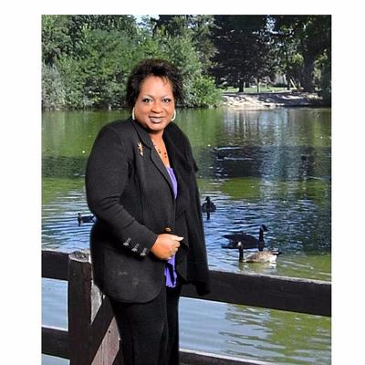 Lyndia Grant