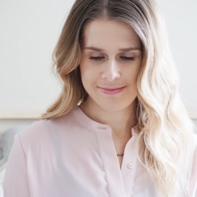 Nicolle Mackinnon