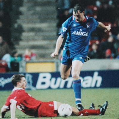 Stuart James
