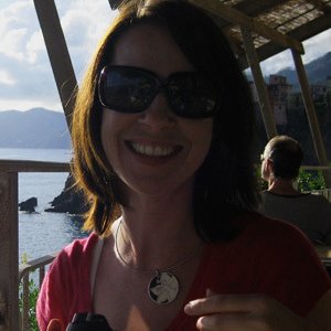 Suzanne Ellis
