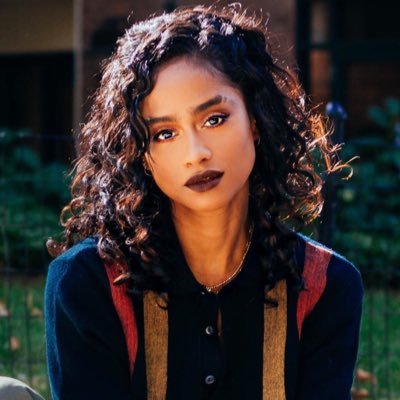 Vashtie Kola